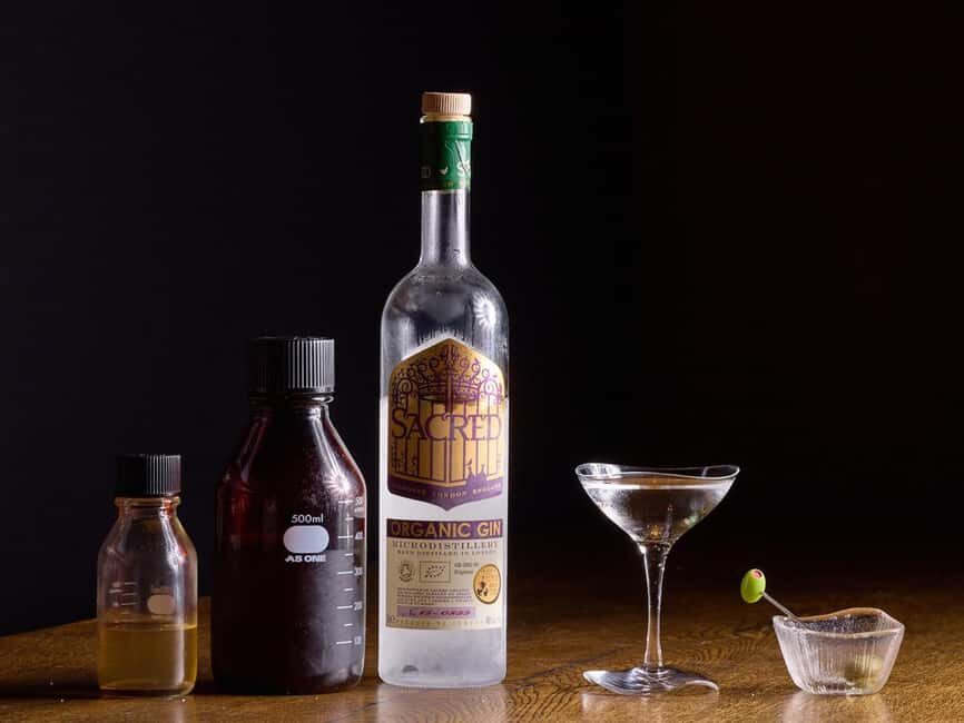 Tokyo: Tasting Japanese Whiskies Experience - The food side: shrimp jerky and a cream pairing that won’t hijack the whisky