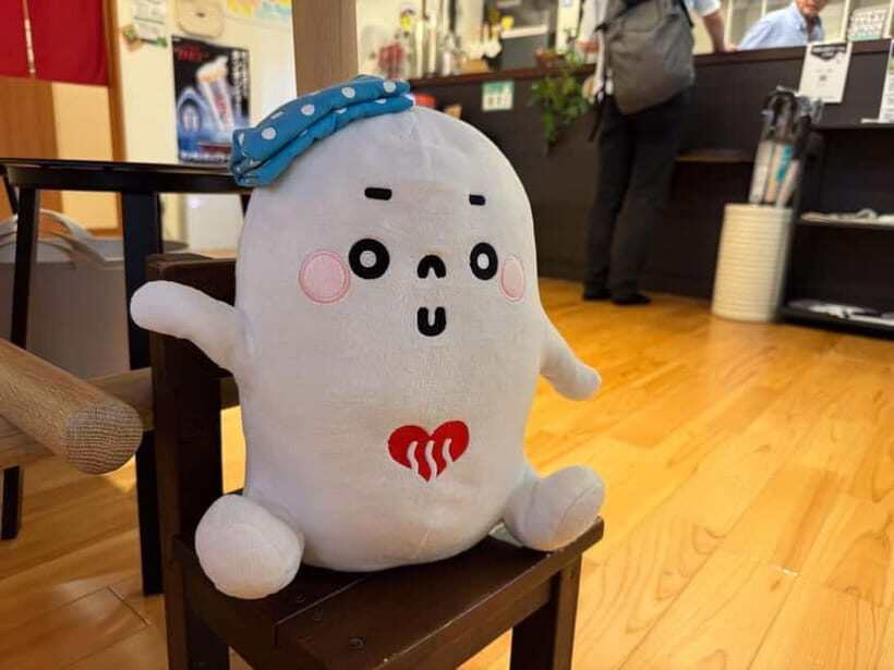Tokyo: Tattoo-Friendly Public Bath Experience with Guide - Retro sento atmosphere and what you learn from the locals