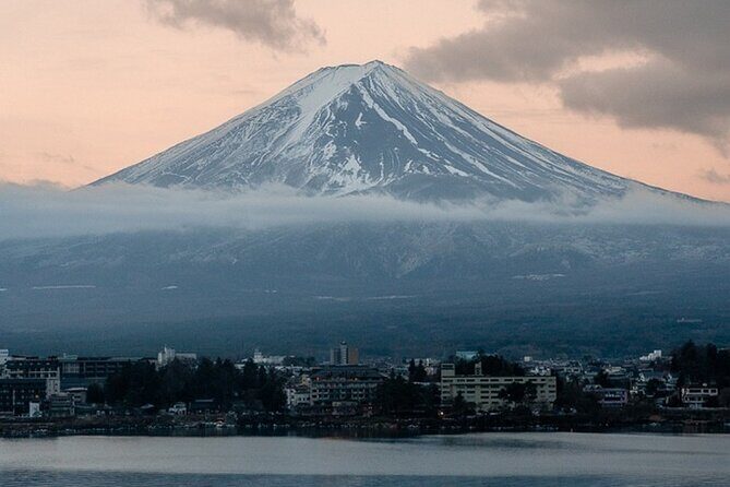 Tokyo To Mount Fuji Private English Guided Day Tour - Stop 4: Kitaguchi Hongu Fuji Sengen Jinja Shrine for a Quick Reset