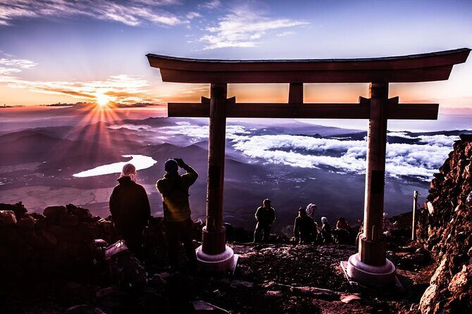 Tokyo To Mount Fuji Private English Guided Day Tour - Stop 5: Oishi Park for Lake-and-Mt-Fuji in One Frame