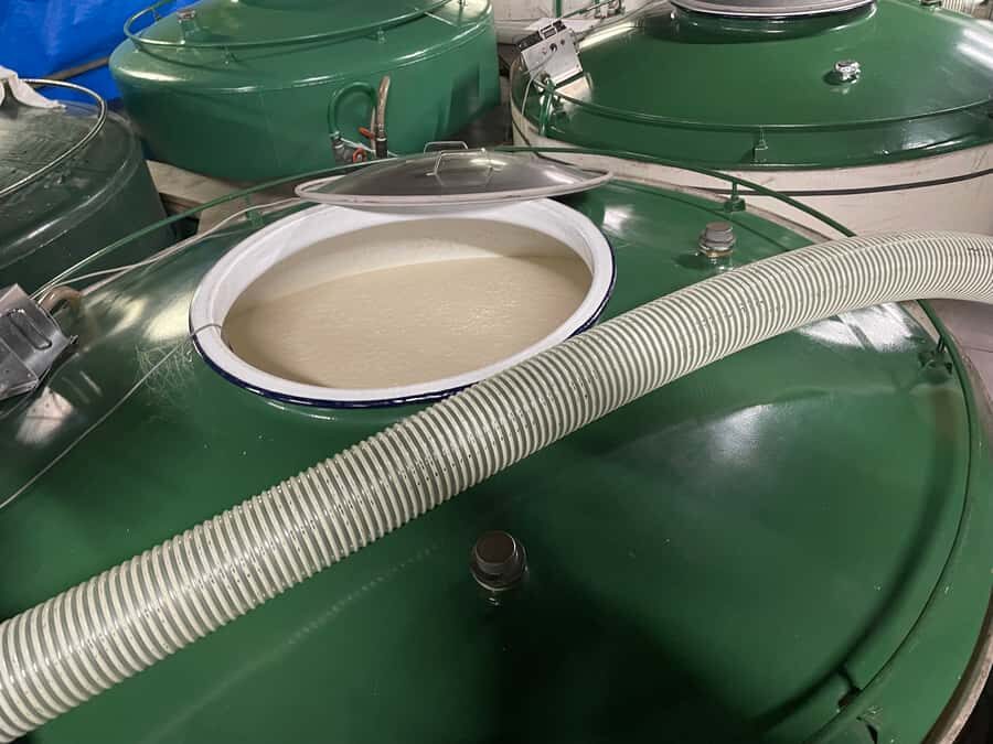 Tokyo: Toshimaya Sake Brewery Tour with Sake Tasting - Sake tasting: how to get the most from 5 to 7 bottles