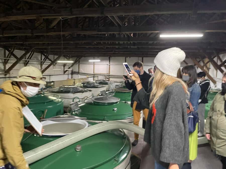 Tokyo: Toshimaya Sake Brewery Tour with Sake Tasting - The 2-hour flow: what happens from meeting point to finishing up