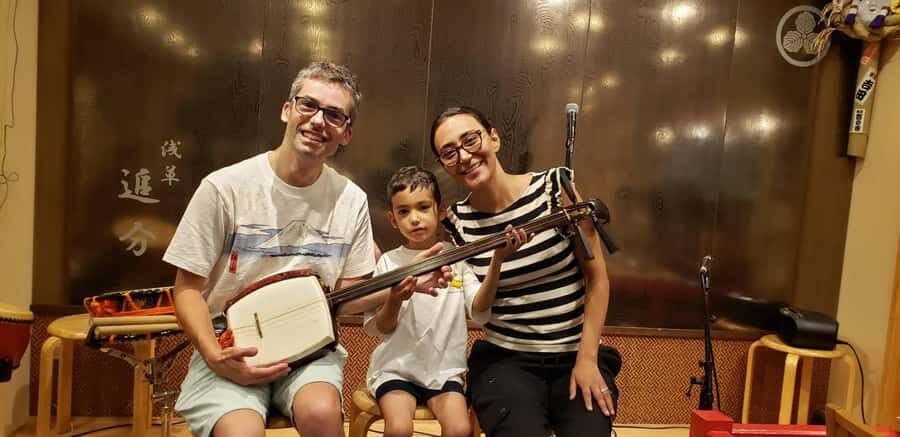 Tokyo: Traditional Asakusa Music Show with Dinner - The Transition to Dinner: How the Night Sets Up