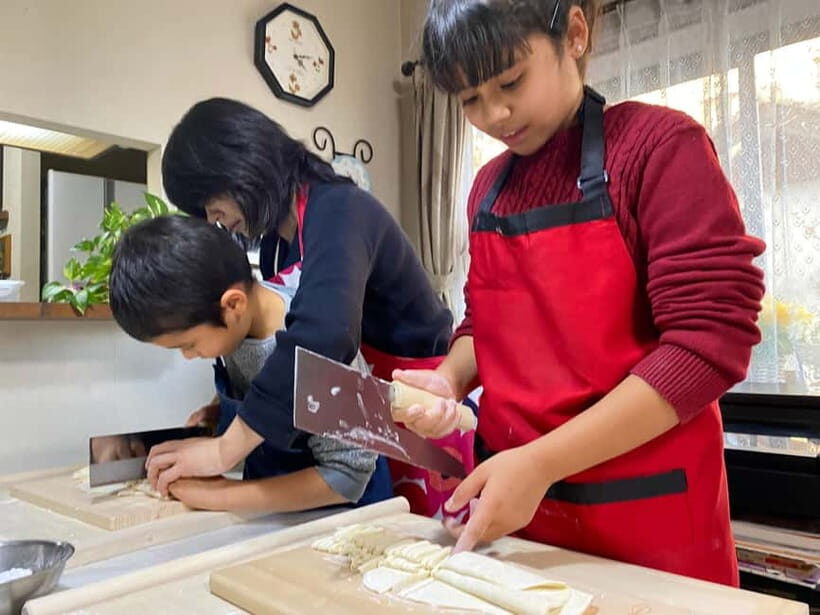 Tokyo: Traditional foot-kneaded Udon noodles class - Matcha and Wagashi: A Casual Tea Ceremony Finish