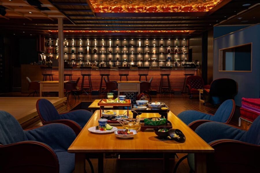Tokyo: Traditional Japanese Performing Arts Show and Dinner - Who should book SUIGIAN, and who might feel out of place