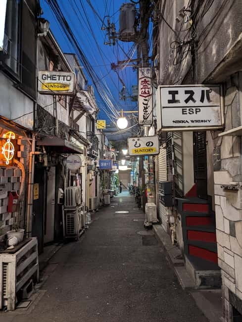 Tokyo: True Crime And Ghost Stories Tour - Start at Hanazono Shrine, then walk into Shinjuku’s night-city mood