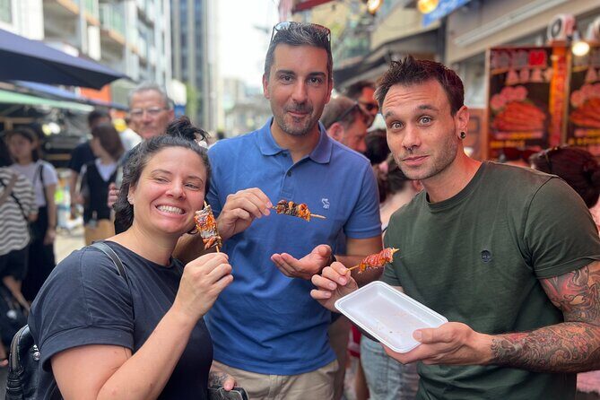 Tokyo Tsukiji Fish Market Food and Walking Tour - The guides: local perspective and vendor know-how