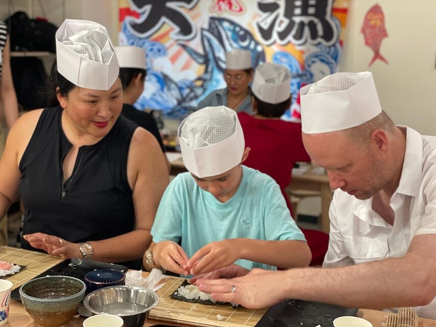 Tokyo: Tsukiji Fish Market Sushi Making Class with Pro Chef - The Pro Team in Action: English Host Plus Sushi Master