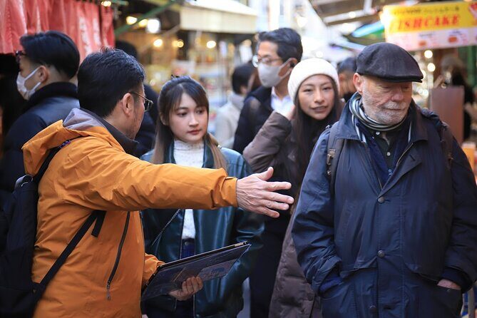 Tokyo : Tsukiji Fish Market Tour with Fresh Sashimi Tasting - Small group size and 90-minute pace: what you actually get