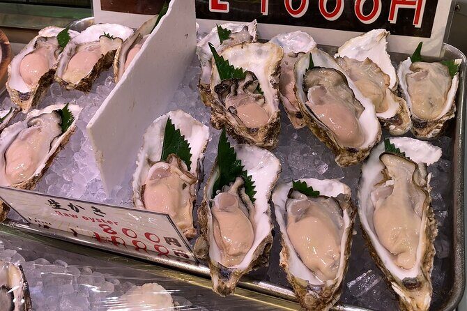 Tokyo Tsukiji Fish Market Walking and Exploring Hidden Gems Tour - What It Feels Like to Eat With Inok-Style Guidance
