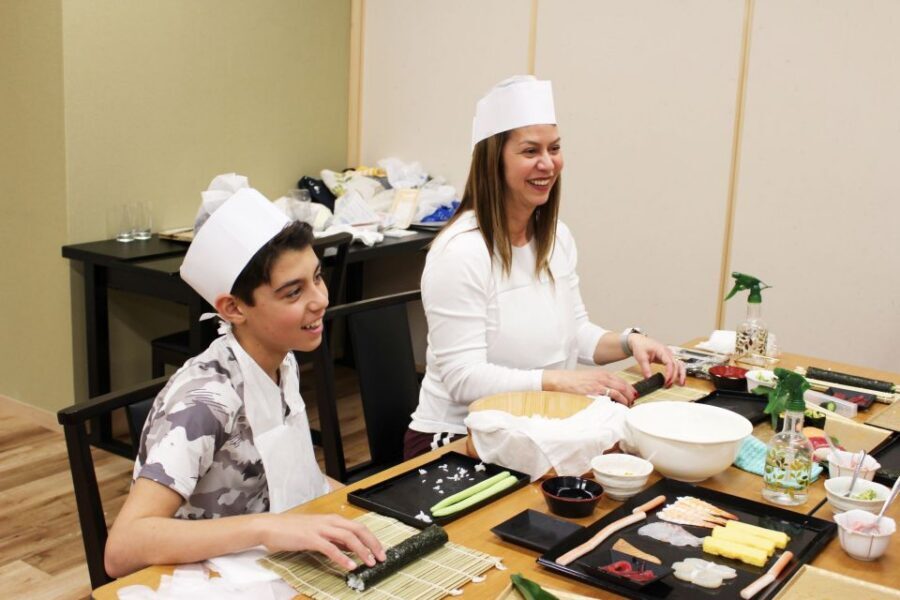 Tokyo: Tsukiji Market Guided Tour & Sushi-Making Experience - Should You Book This Tsukiji Market + Sushi-Making Tour?