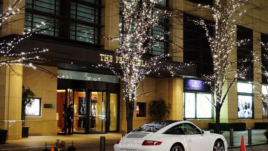 Tokyo: Winter Illuminations Private Tour with a Local - Walking tour realities: pace, pickups, and optional transport