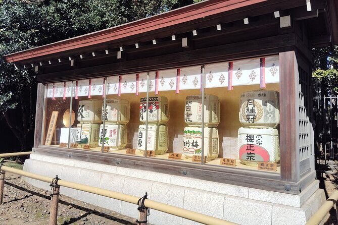 Tokyo: Yasukuni Shrine and Yushukan Museum Guided Tour - The Guide Factor: When Q&A Turns the Tour Into Learning