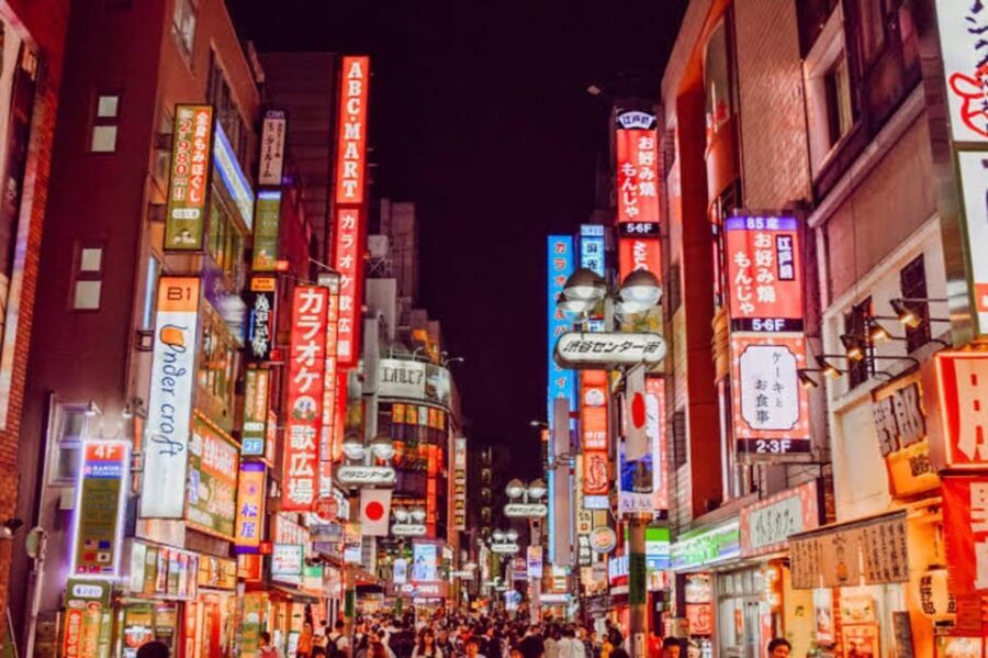 Tokyo:Luxury Private Tour with English-Speaking driver - Tsukiji Market at sunset: the food stop that sets the tone