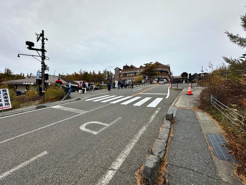 Tokyo:Mt Fuji & Hakone Day Tour with English Speaking Driver - Oshino Hakkai and Fuji Shrine Stops: Where You’ll Set Your Photo Pace