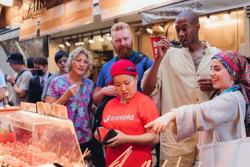 Tokyo’s Kitchen: Tsukiji Market Food & Culture Walk - Small group rhythm: what six guests changes in Tsukiji