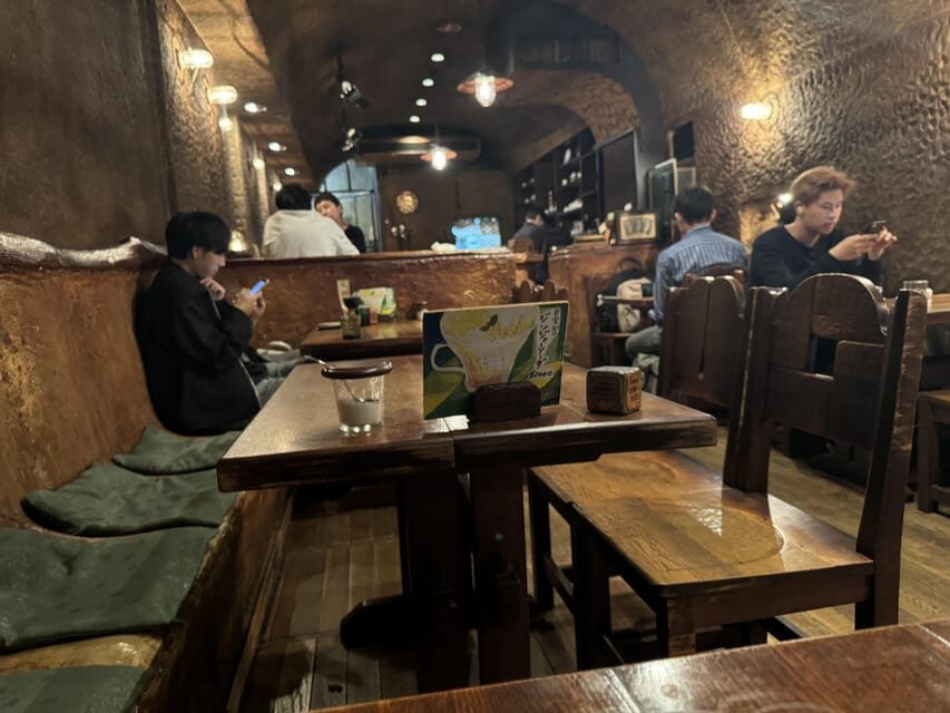 Tokyo's Neighborhood Digs: Coffee, Records & Vintage Vibes - Walking, Photos, and What to Bring for a Smooth Half-Day