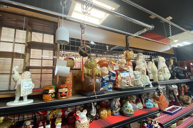 Tour of antique shops, cultural stores known only to the locals - What you’ll notice fast
