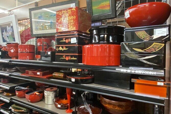 Tour of antique shops, cultural stores known only to the locals - Choosing food when the day is half browsing