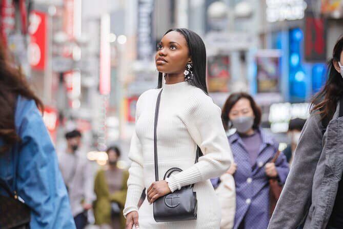 Tour with Pro Tokyo Photographer and take Edgy Unique Portraits - Stop 3: Kabukicho neon and street-style character