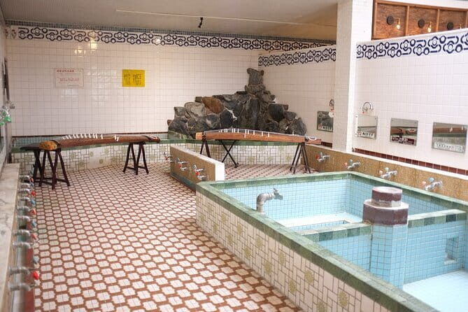 Traditional Concert in Public bath near Kyoto Station - How the tiled bathhouse boosts koto and shamisen