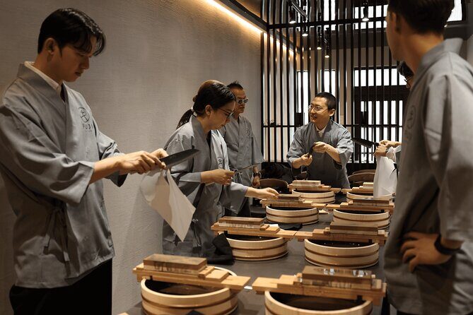 Traditional Japanese Knife Sharpening Class - Whetstones, steel types, and theory that makes your next sharpening session easier
