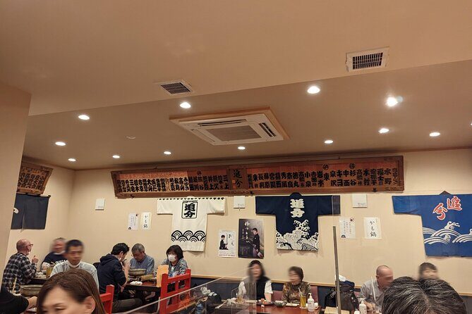 Tsugaru shamisen performance over traditional dinner - The restaurant and Tsugaru shamisen show: intimate by design