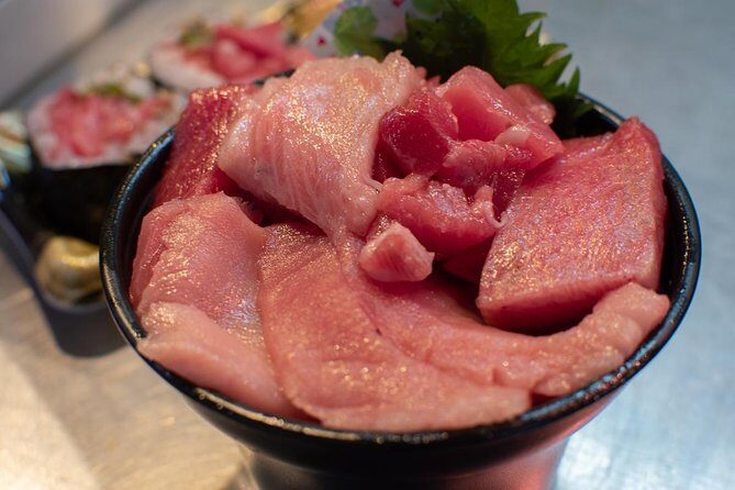 Tsukiji Fish Market Food Tour: Seafood, Street Food & Hidden Gems - 9:00 AM Meet-Up: Getting Into Tsukiji Without Stress