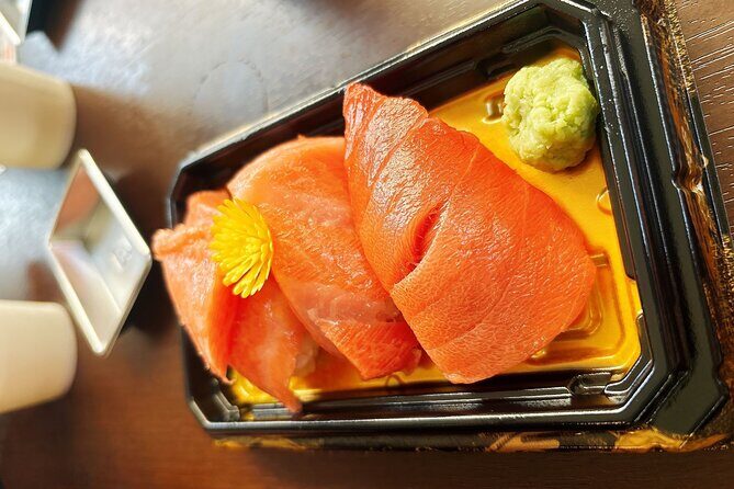 Tsukiji Food Strolling and Hama Rikyu Garden Walking Tour - How the group stays manageable (and why that matters)