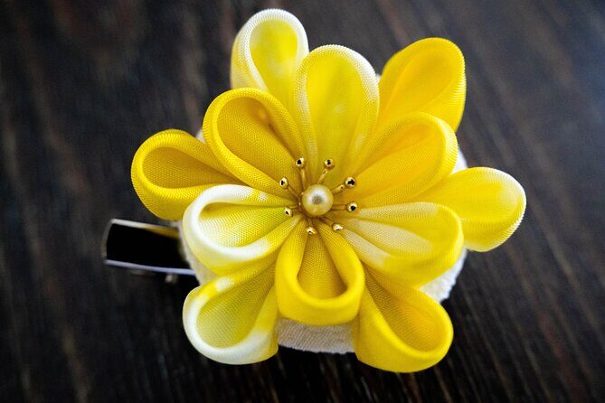 Tsumami Zaiku Japanese Fabric Flower Class - Entering Nihonbashi and finding somenova (without stress)