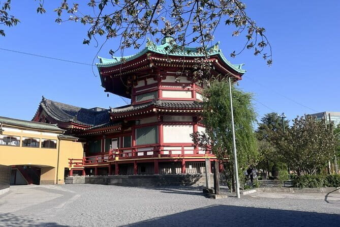 Ueno and Yanaka Culture Art Walking Tour in Old Tokyo - Getting there and managing the walking route