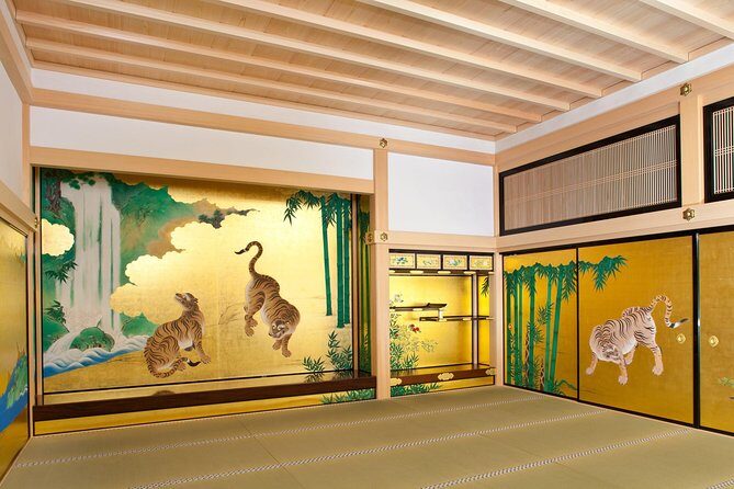 Walking Small-Group Nagoya City Tour - Nagoya Castle: Golden Roofs and Scroll Paintings (Admission Included)