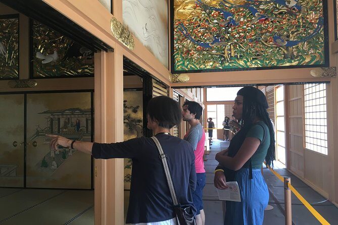 Walking Small-Group Nagoya City Tour - Osu Shopping Street: Roof Arcade Shopping and Osu Kannon Temple