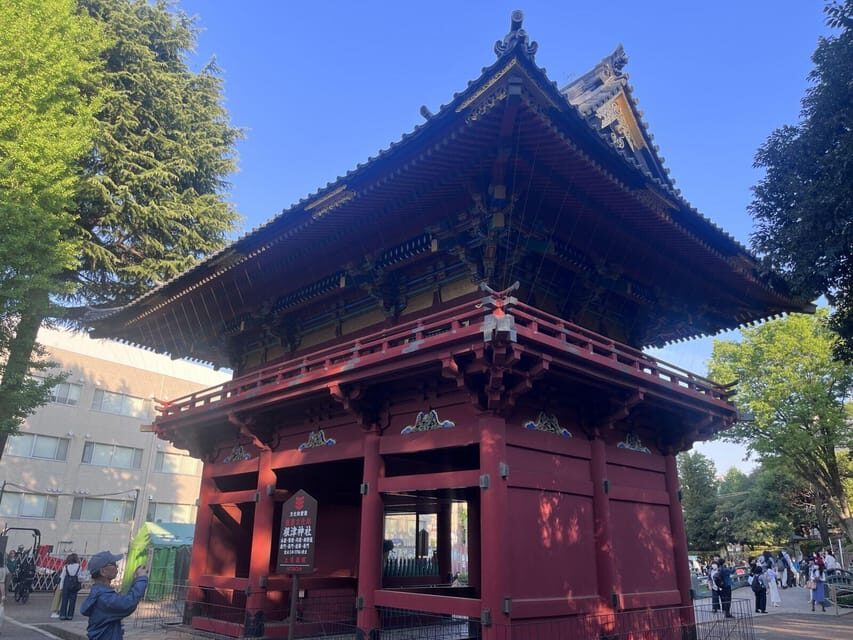 Walking Tour: Yanaka,Nezu& Sendagi: Tea Ceremony & Old Tokyo - Sendagi: temples and a park that changes the pace