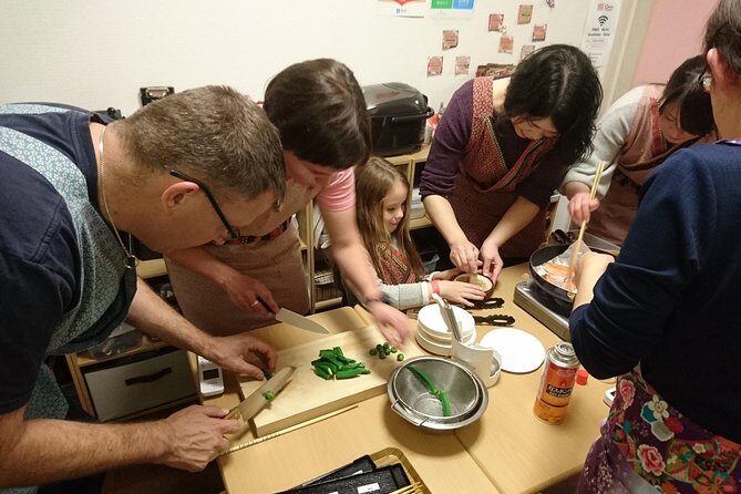 Well-balanced BENTO (lunch box) Cooking Class - Entering the Sakura Cook bento room with a plan