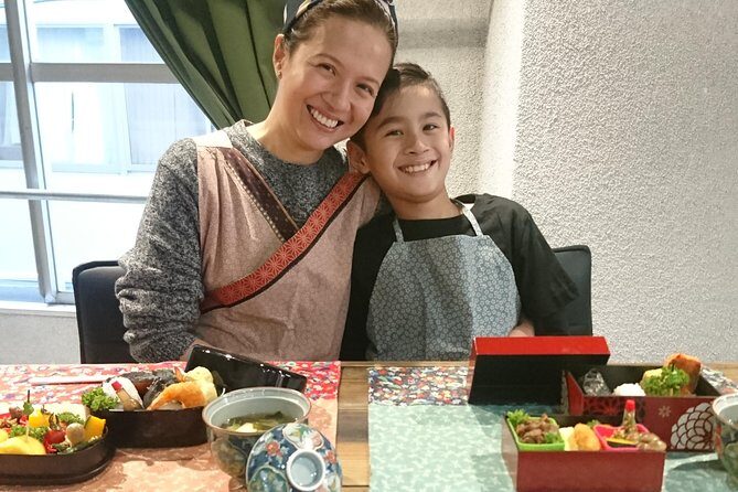 Well-balanced BENTO (lunch box) Cooking Class - The bento packing lesson: making lunch look good on purpose