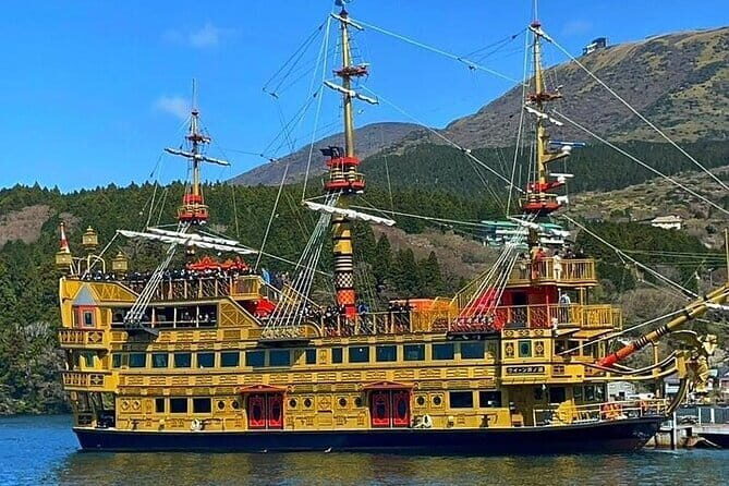 Wonderful Peaks & Peace: Mt. Fuji, Fuji Stupa & Hakone Tour - Oshino Hakkai: eight springs fed by Fuji’s aquifer