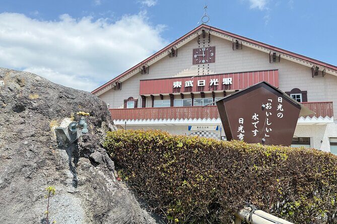 World Heritage Nikko Walking Tour Toshogu and Kanmangafuchi - Lunch choices in Nikko: Japanese-style, vegetarian, Indian thali, or no lunch