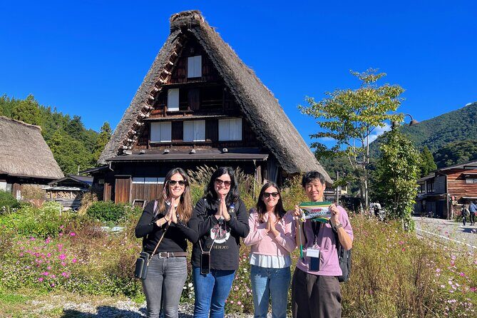 World Heritage Shirakawa-go Perfect Guided Tour from Kanazawa - Stop 2: Shirakawa-go’s gassho houses—your 2 hours of freedom