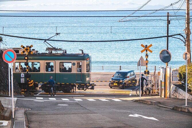 Yokohama/Kamakura Private Tour by Car- English speaking Driver - Sankeien Gardens: your scheduled quiet hour