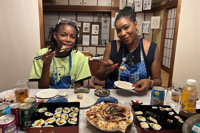 Yokohama: Sushi & Gyoza Cooking with Matcha & GreenTea Experience - Sliding Doors to the Kitchen: Sushi Rolls (Maki) with Fresh Ingredients and Real Guidance