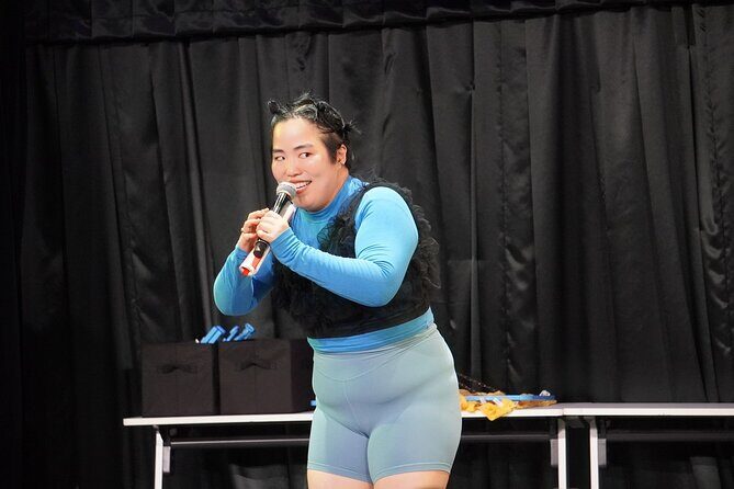 Yoshimoto Comedy Night OWARAI - The show experience: a fast sequence of acts and surprises
