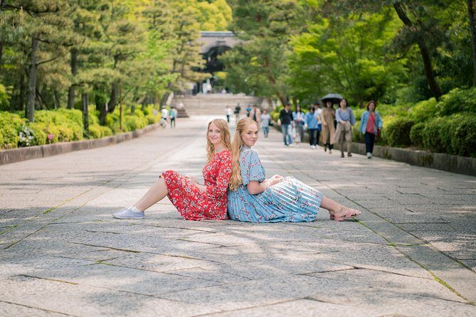 Your Private Vacation Photography Session In Kyoto - Stop 5: Yasaka Shrine for the Grand Kyoto Finale